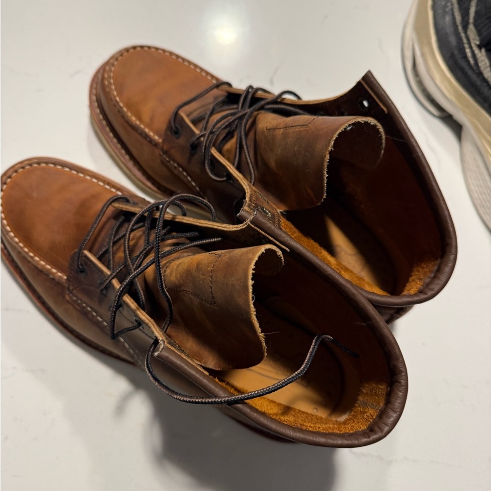 RED WING Classic Brown Leather Men's Boots